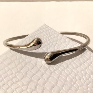 Vintage solid sterling silver tear drop open bangle bracelet